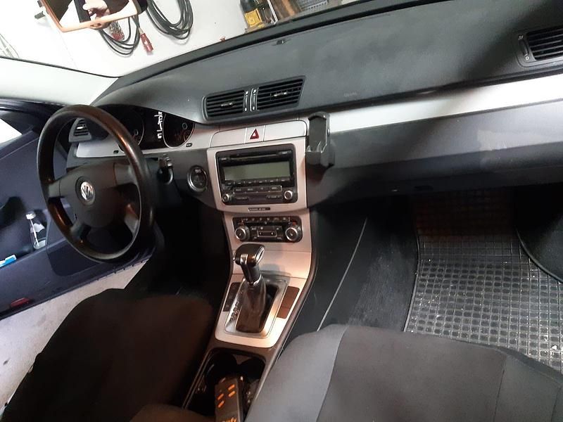 Gebraucht VW Passat 143 PS (105 kW) 2010 Schwarz Kombi