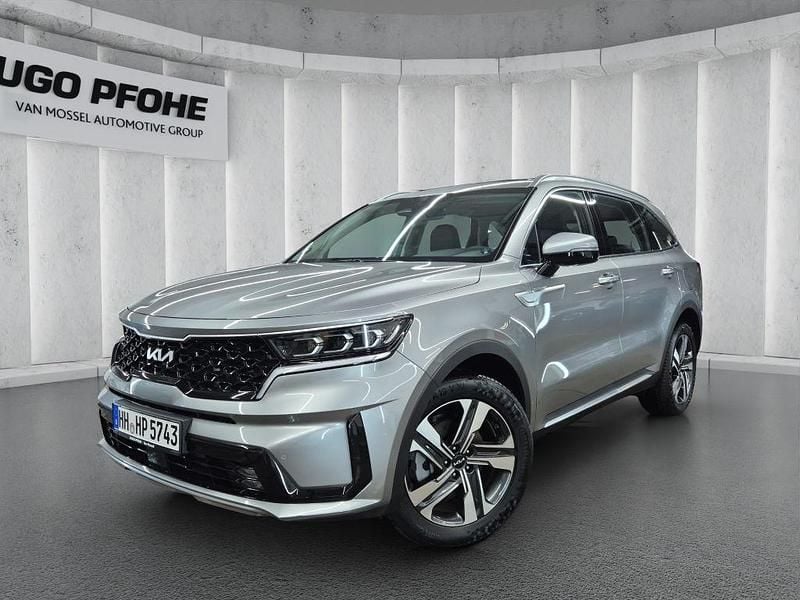 Grau Gebraucht 2024 Kia Sorento Vision SUV | 43.490 € - Bild 1/4