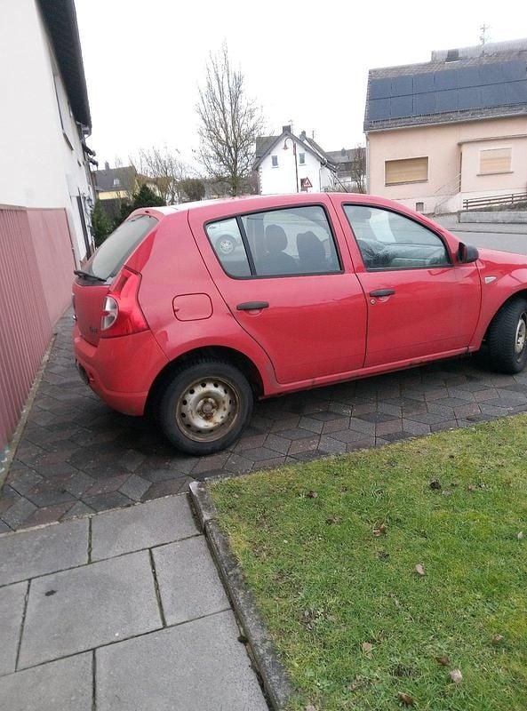 Gebraucht Dacia Sandero Basis 75 PS (55 kW) 2009 Rot Kleinwagen