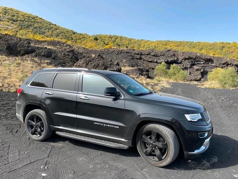 Schwarz Gebraucht 2015 Jeep Grand Cherokee Summit SUV | 19.500 € - Bild 1/1