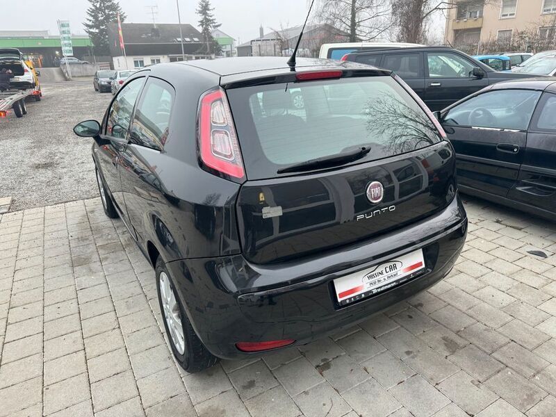Gebraucht Fiat Punto 69 PS (50 kW) 2011 Schwarz Kleinwagen