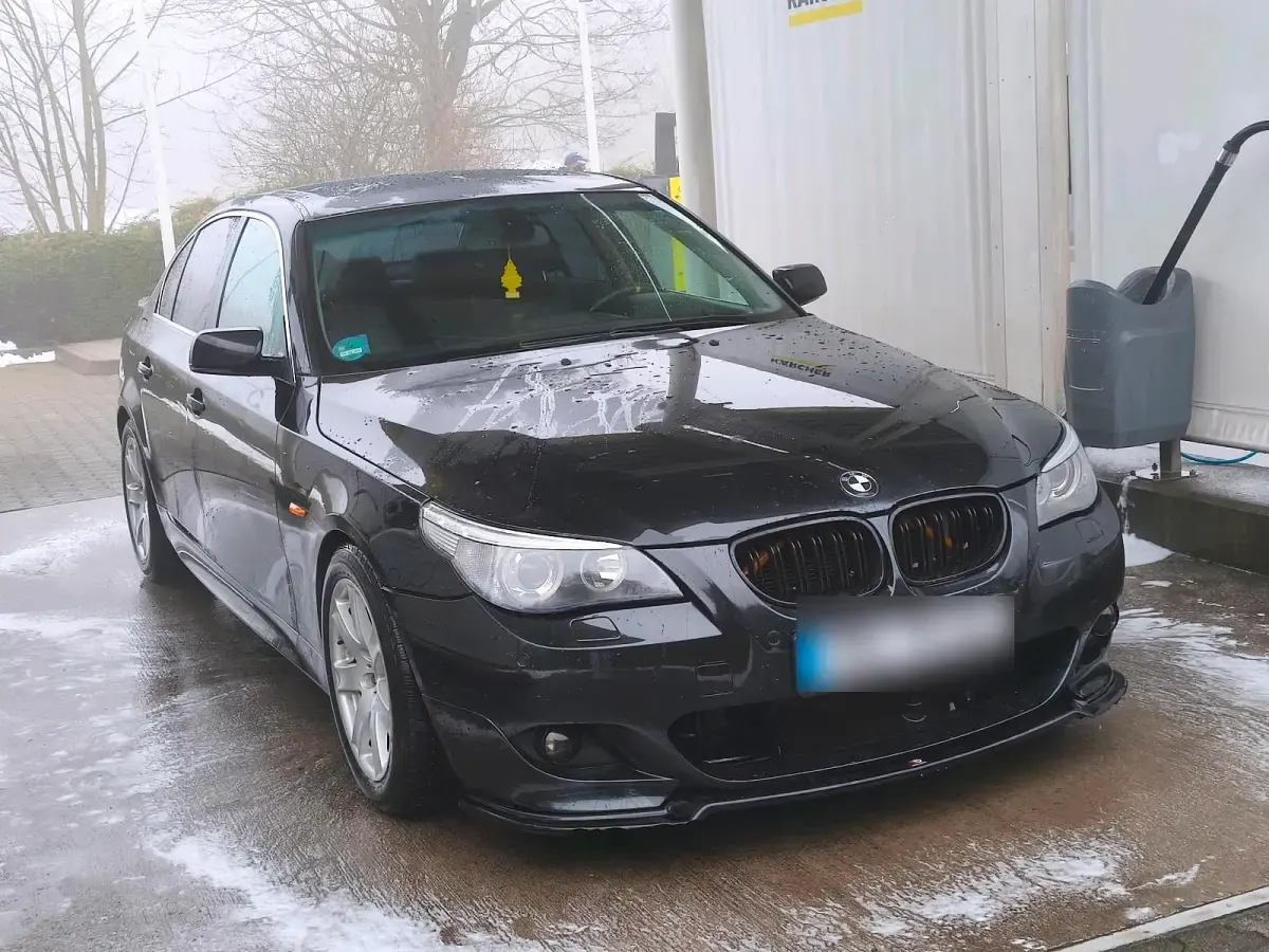 Gebraucht BMW 525 M Sport 192 PS (141 kW) 2004 Schwarz Limousine