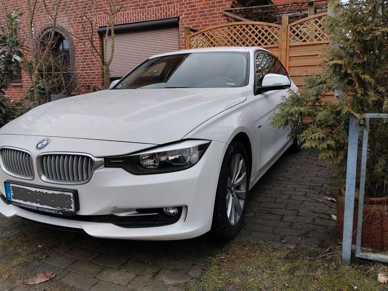Gebraucht BMW 316 116 PS (85 kW) 2013 Weiß Limousine