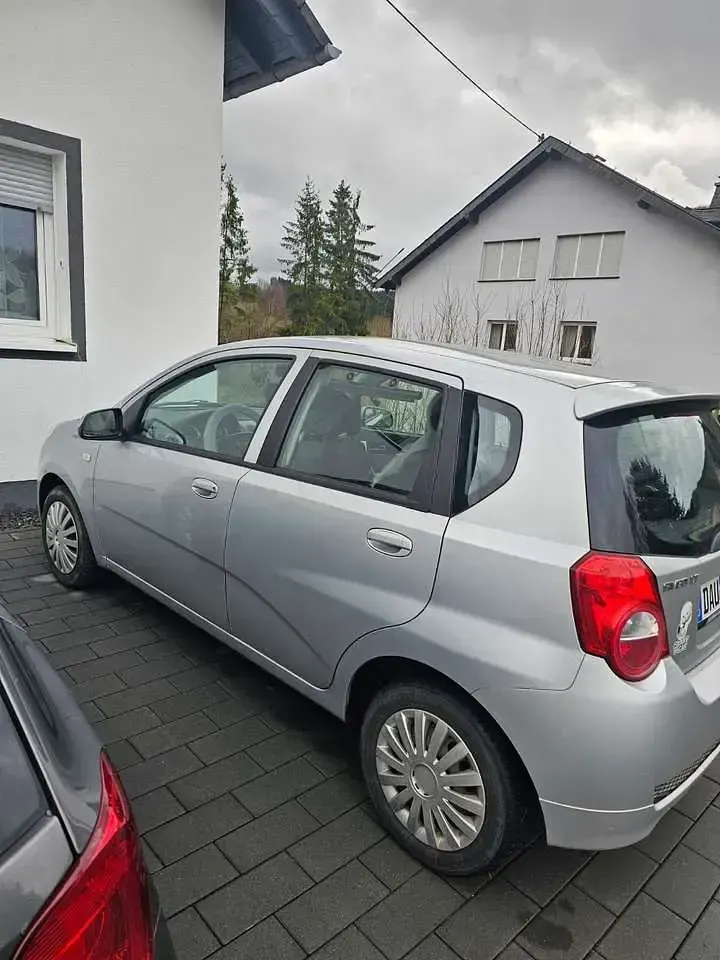 Używany Chevrolet Aveo LT 101 KM (74 kW) 2010 Sedan/Limuzyna