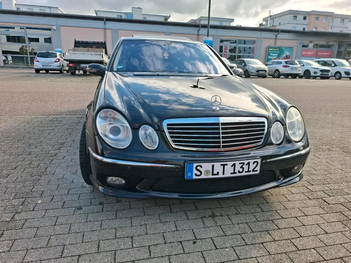 Gebraucht Mercedes E320 AMG 224 PS (164 kW) 2002 Schwarz Limousine
