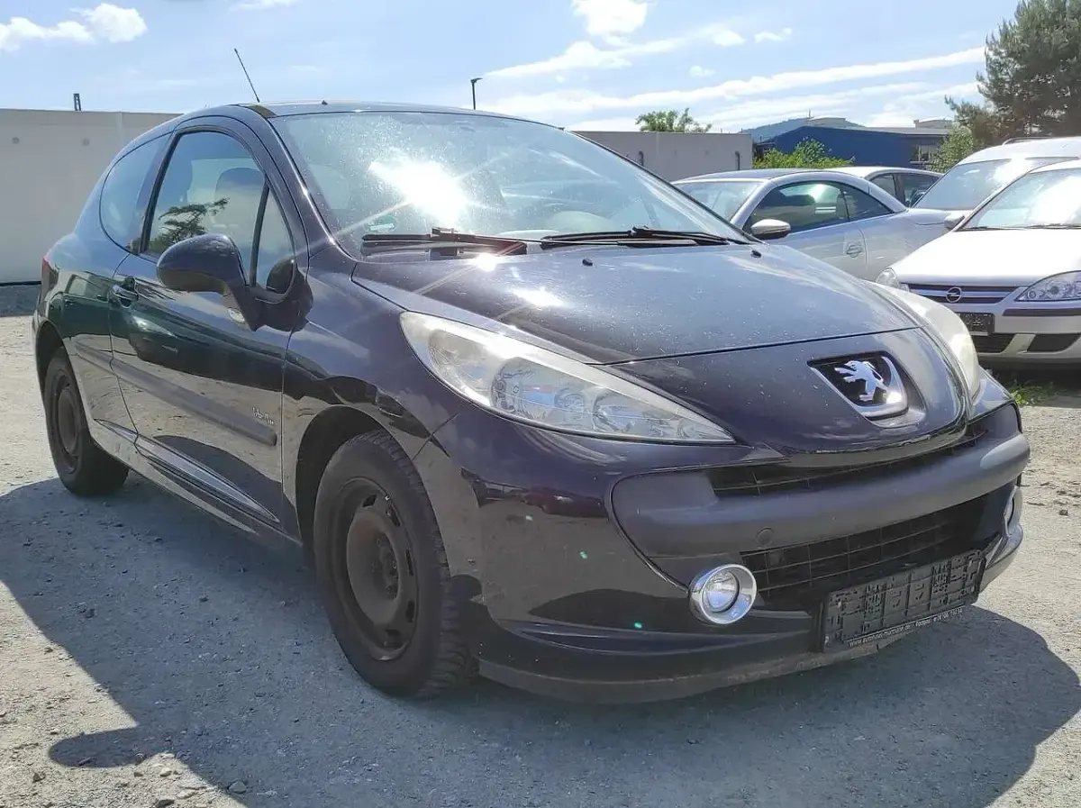 Gebraucht Peugeot 207 Urban Move 95 PS (69 kW) 2009 Farbe schwarz obsidien Kleinwagen