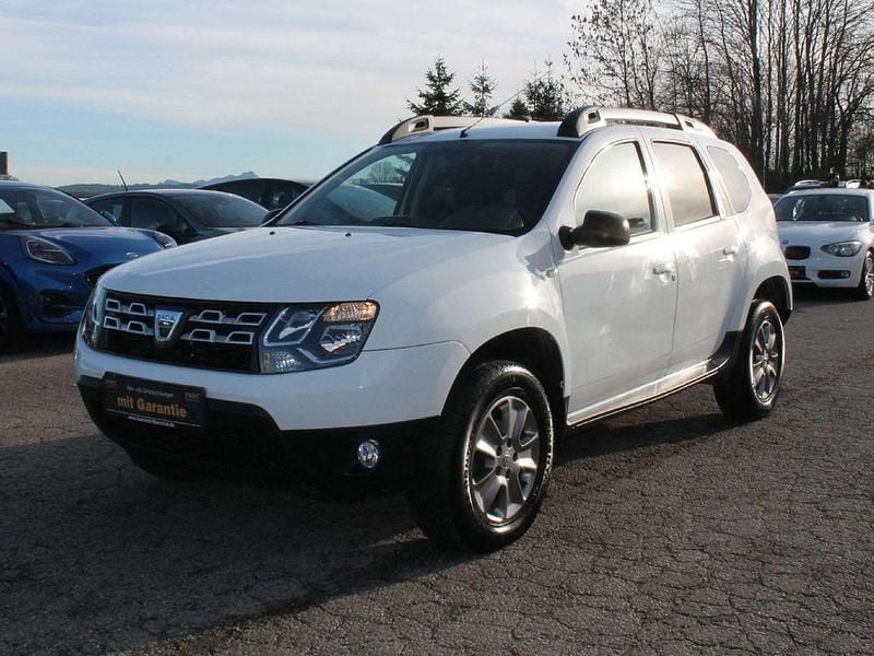 Gletscherweiss Gebraucht 2014 Dacia Duster Lauréate SUV | 7.990 € (Fairer Preis) - Bild 1/4