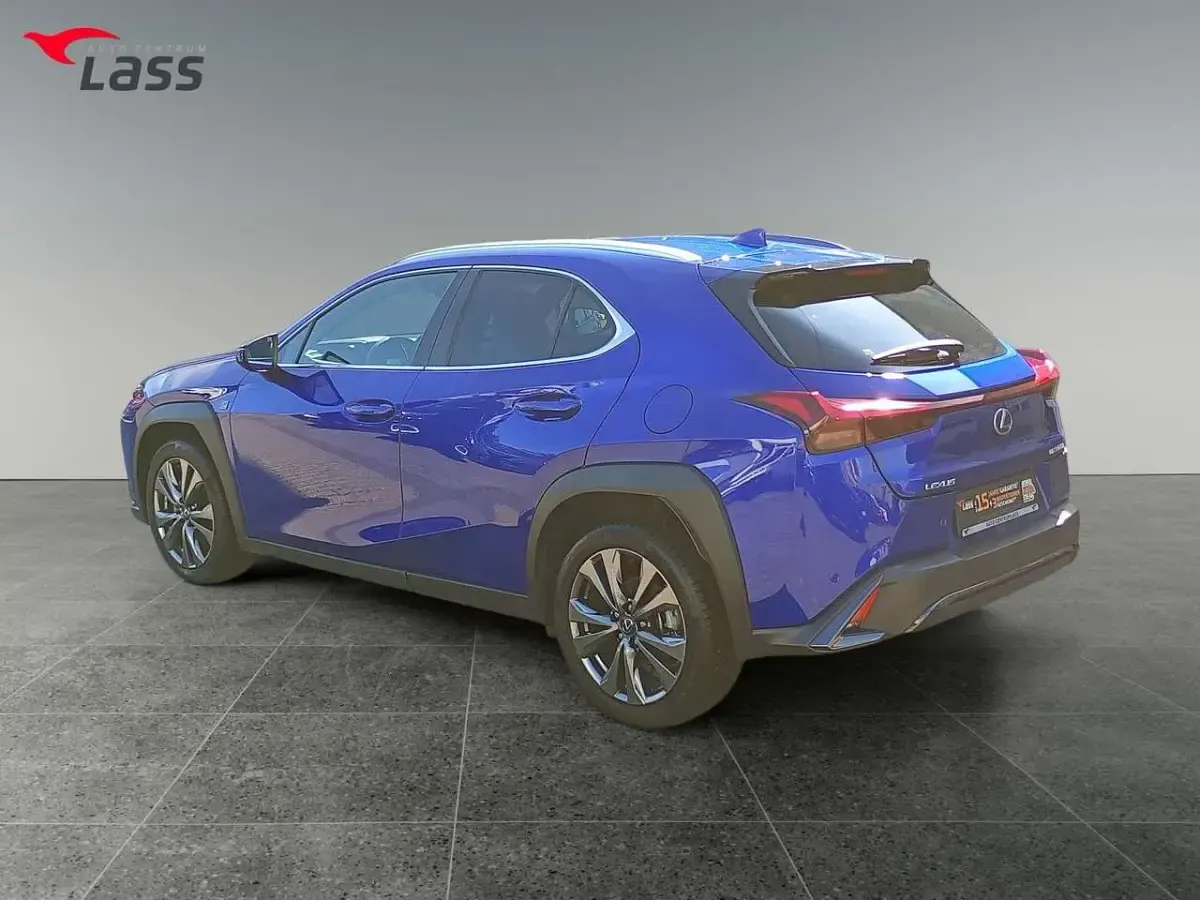 Gebraucht Lexus UX 300h Sport Line 199 PS (146 kW) 2024 Blau SUV