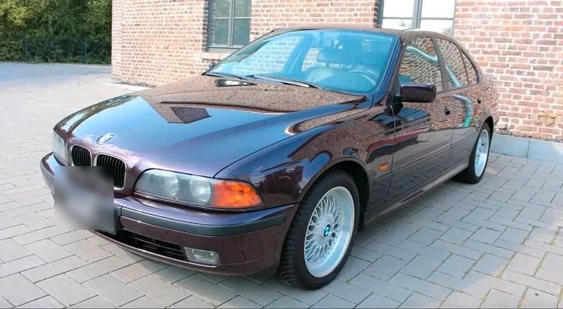 Gebraucht BMW 528 193 PS (141 kW) 1997 Rot Limousine