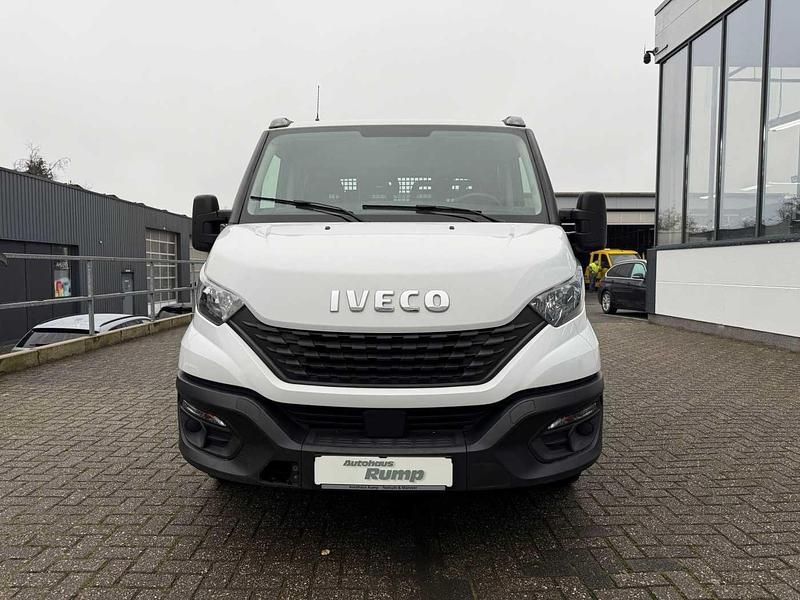 Second-hand Iveco Daily 116 CP (85 kW) 2020 Alb Berlinǎ