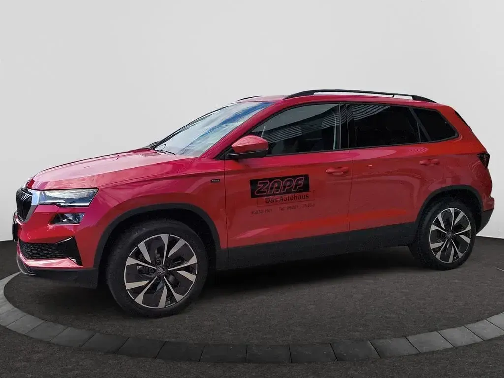 Gebraucht Skoda Karoq Tour 150 PS (110 kW) 2026 Rot SUV