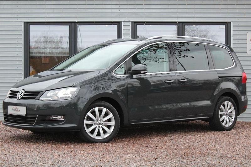 Grau Gebraucht 2013 VW Sharan Highline Van / Kleinbus | 15.450 € (Fairer Preis) - Bild 1/4