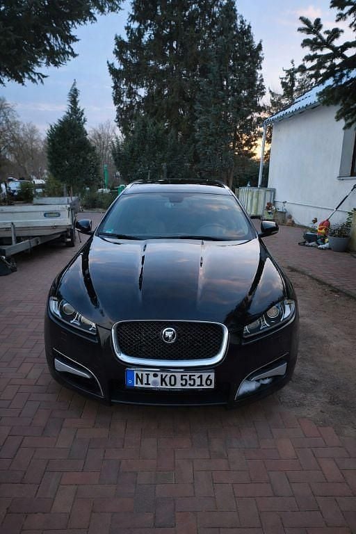 Schwarz Gebraucht 2012 Jaguar XF Sportbrake Kombi | 9.400 € (Fairer Preis) - Bild 1/3