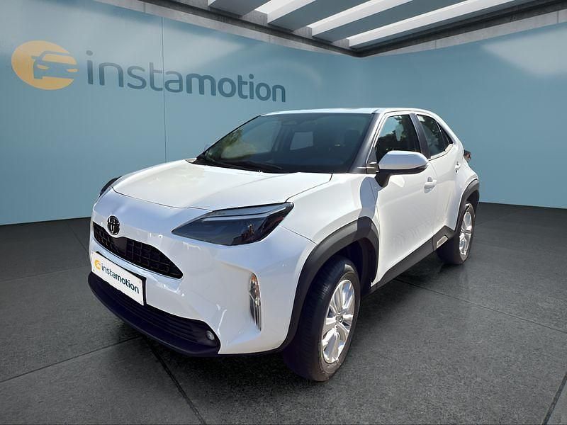 Weiß Neu 2025 Toyota Yaris Hybrid SUV | 27.749 € (Etwas zu teuer) - Bild 1/4