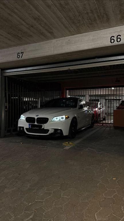 Weiß Gebraucht 2014 BMW 550 Sport Line Limousine | 22.999 € (Etwas zu teuer) - Bild 1/4