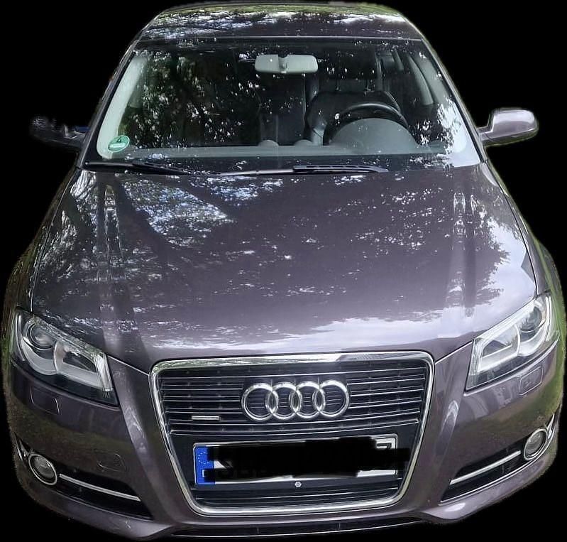 Grau Gebraucht 2010 Audi A3 Ambiente Limousine | 9.900 € (Teuer) - Bild 1/4