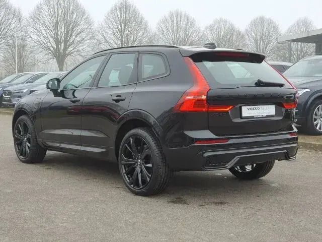 Gebraucht Volvo XC60 Plus 349 PS (256 kW) 2024 Onyx black / SUV