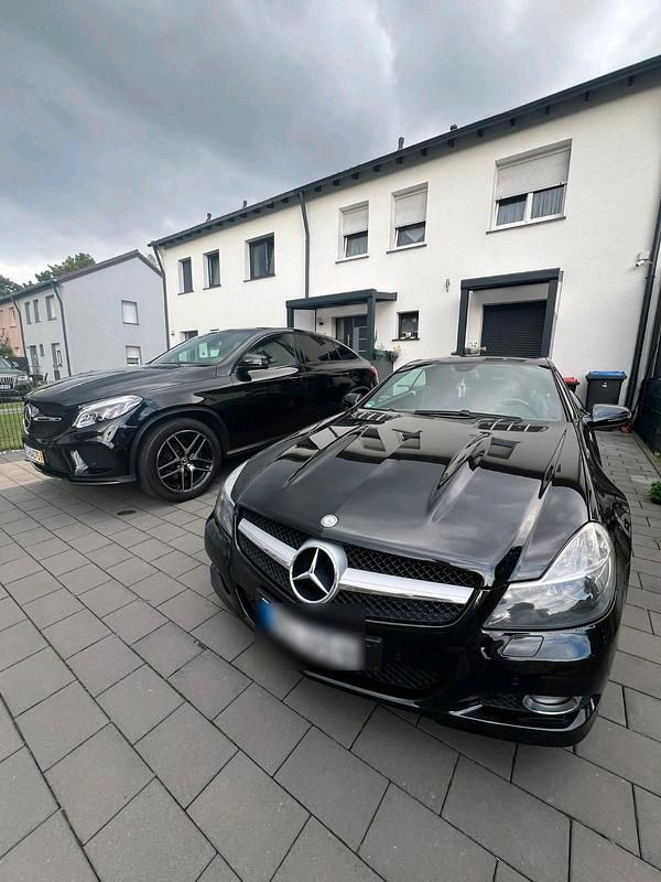 Schwarz Gebraucht 2011 Mercedes SL300 Cabrio | 20.000 € - Bild 1/4
