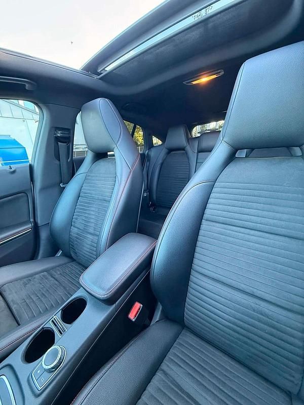 Gebraucht Mercedes CLA220 177 PS (130 kW) 2017 Grau Limousine