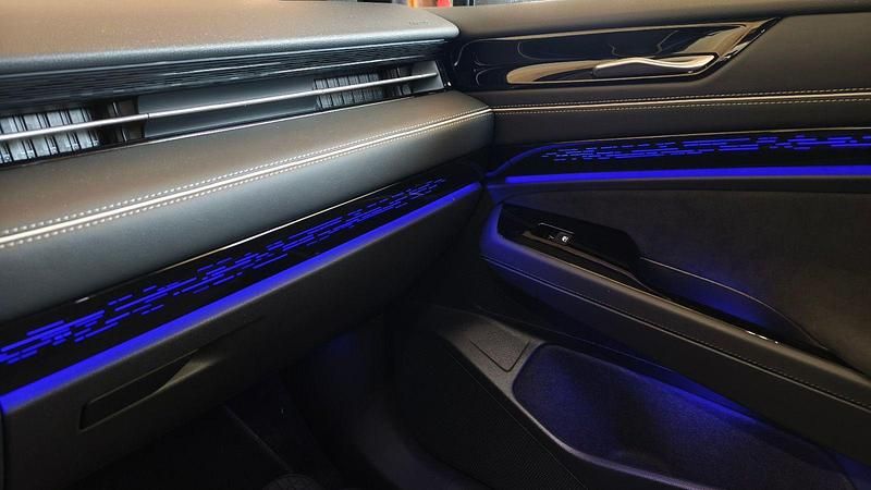 Gebraucht VW ID.7 Pro 210 kW (286 PS) 2024 Weiß Limousine