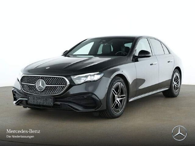 Grau Gebraucht 2023 Mercedes E220 Advanced Limousine | 46.990 € (Fairer Preis) - Bild 1/4