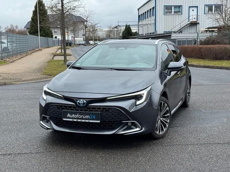 Gebraucht Toyota Corolla Team 152 PS (111 kW) 2023 Grau Kombi