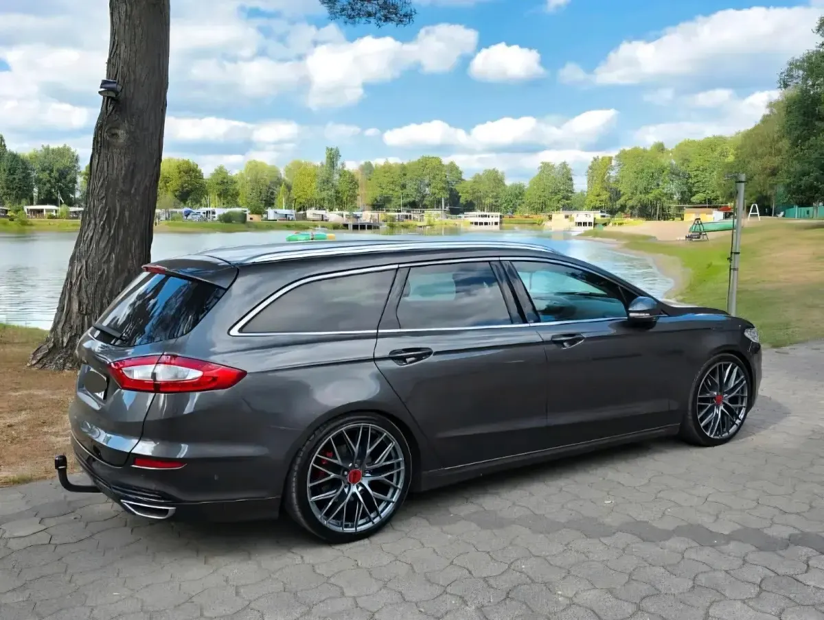 Gebraucht Ford Mondeo 180 PS (132 kW) 2018 Grau Kombi