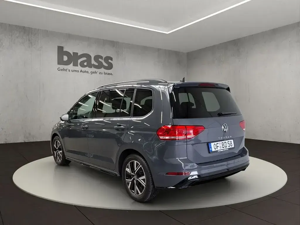 Gebraucht VW Touran Highline 150 PS (110 kW) 2026 Delfingrau metallic Van / Kleinbus