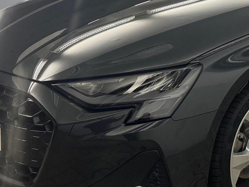 Używany Audi A3 Performance 150 KM (110 kW) 2024 Szary Sedan/Limuzyna