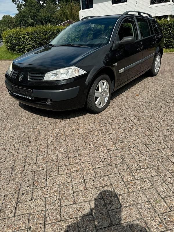 Schwarz Gebraucht 2005 Renault Mégane II Limousine | 1.550 € (Etwas zu teuer) - Bild 1/4