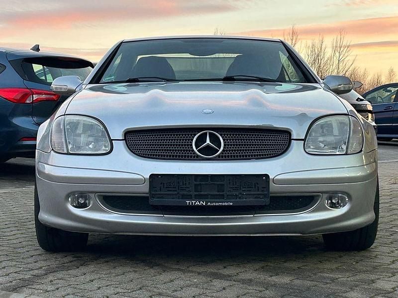 Gebraucht Mercedes SLK200 163 PS (119 kW) 2002 Silber Cabrio