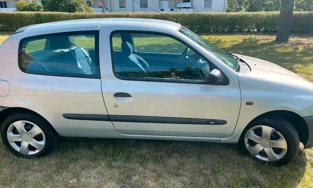 Gebraucht Renault Clio II 58 PS (42 kW) 1998 Grau Kleinwagen