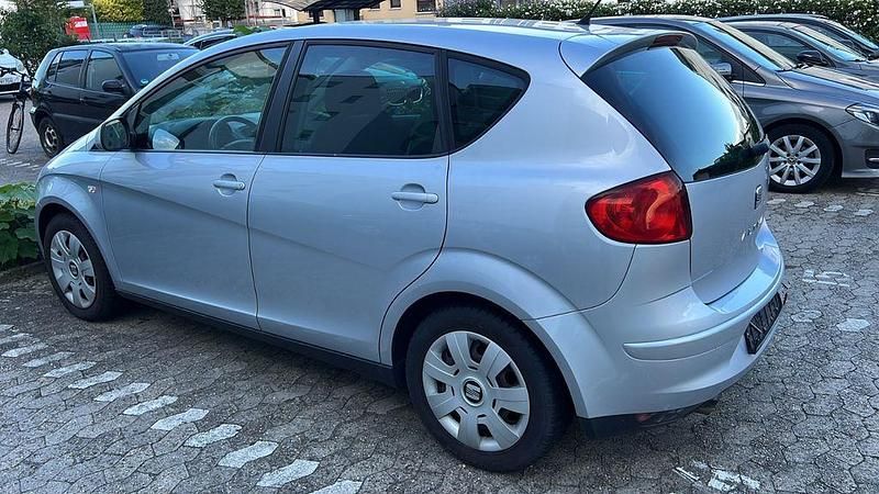 Silber Gebraucht 2009 Seat Altea Van / Kleinbus | 5.300 € (Fairer Preis) - Bild 1/4