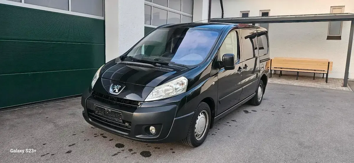 Gebraucht Peugeot Expert 90 PS (66 kW) 2012 Schwarz Van