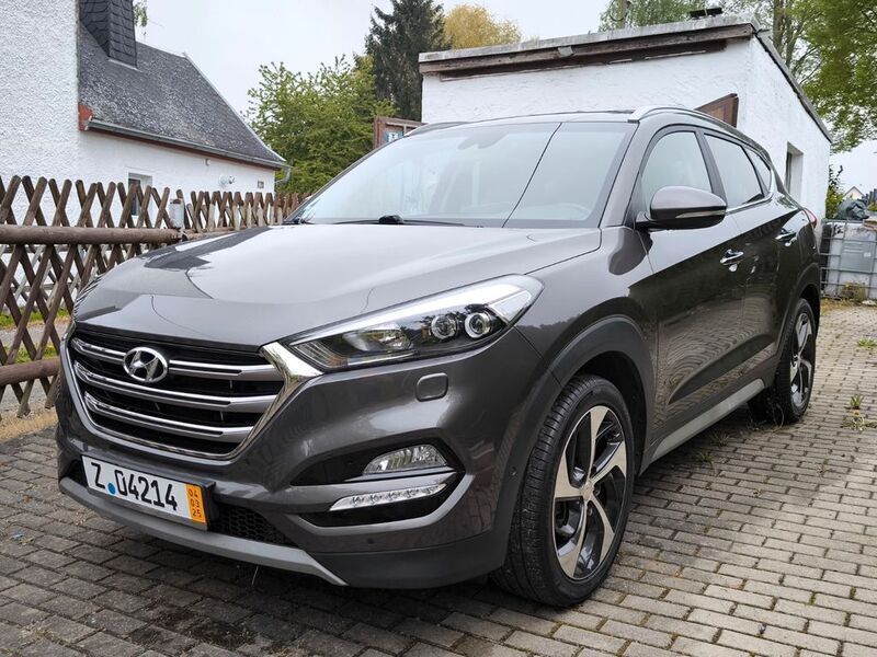 Braun Gebraucht 2017 Hyundai Tucson Premium SUV | 16.900 € (Fairer Preis) - Bild 1/4