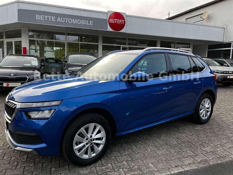 Blau Gebraucht 2023 Skoda Kamiq Ambition SUV | 19.980 € (Guter Preis) - Bild 1/3