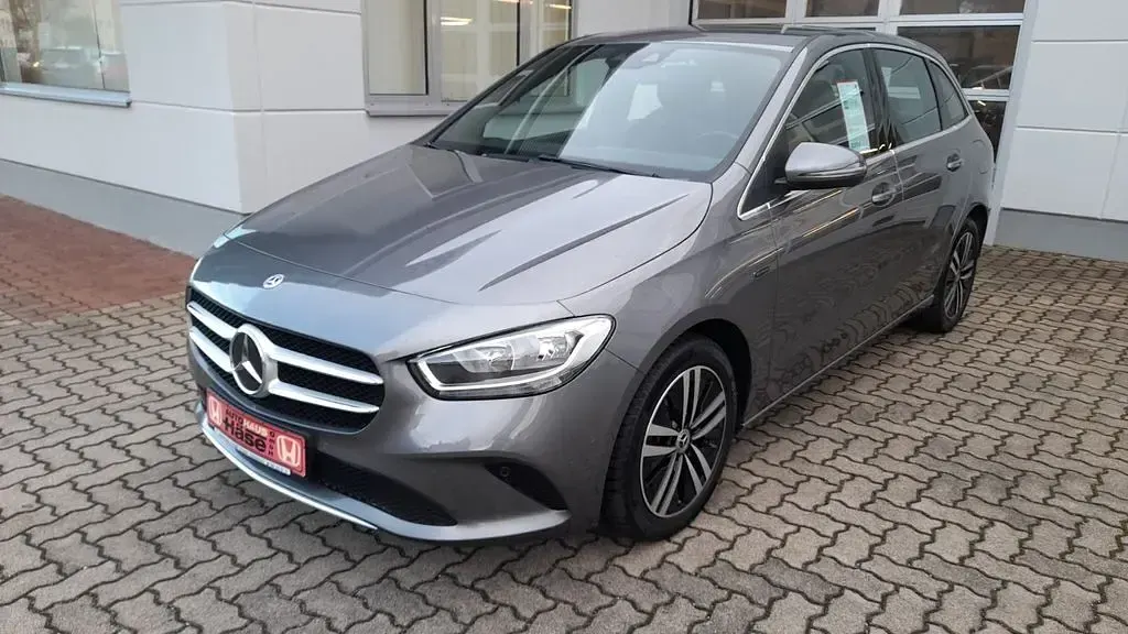 Gebraucht Mercedes B250e Progressive 160 PS (117 kW) 2021 Grau Kleinwagen