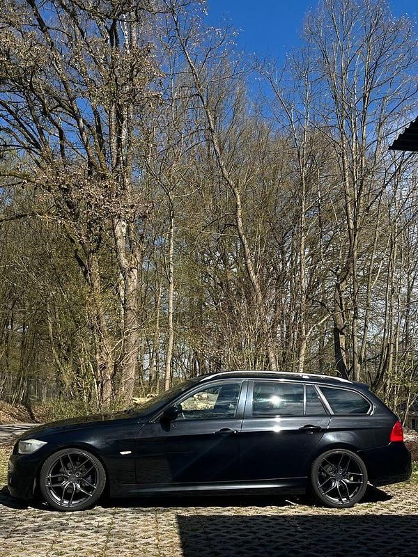Gebraucht BMW 320 Performance 177 PS (130 kW) 2009 Schwarz Kombi