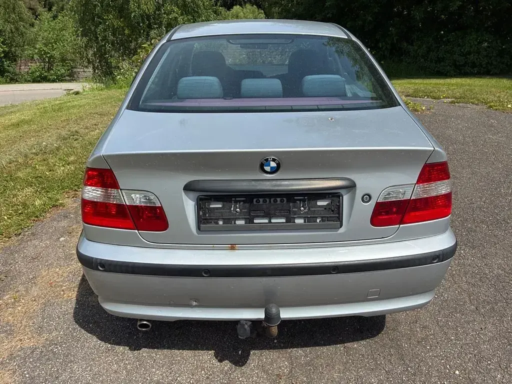 Gebraucht BMW 318 143 PS (105 kW) 2004 Silber Limousine