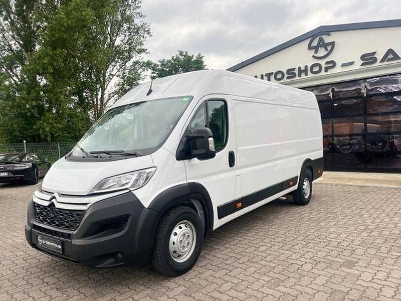 Weiß Gebraucht 2023 Citroën Jumper Van / Kleinbus | 29.999 € (Etwas zu teuer) - Bild 1/4