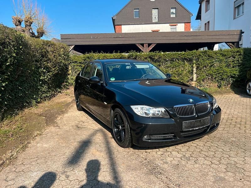 Gebraucht BMW 325 217 PS (159 kW) 2006 Schwarz Limousine