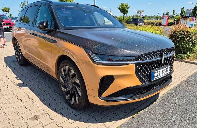 Gebraucht Lincoln Nautilus 310 PS (228 kW) 2025 Gold SUV