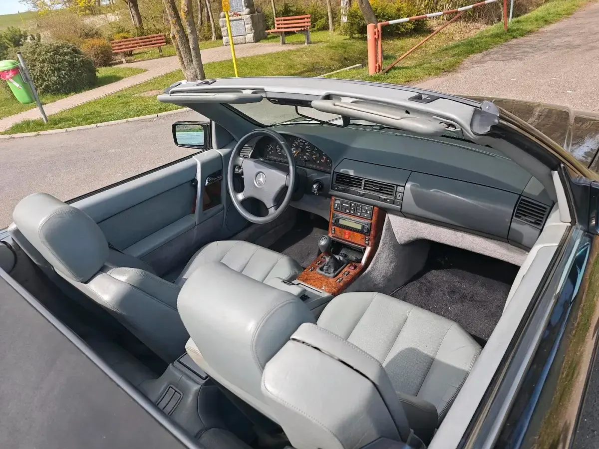Gebraucht Mercedes SL300 231 PS (169 kW) 1990 Schwarz Cabrio