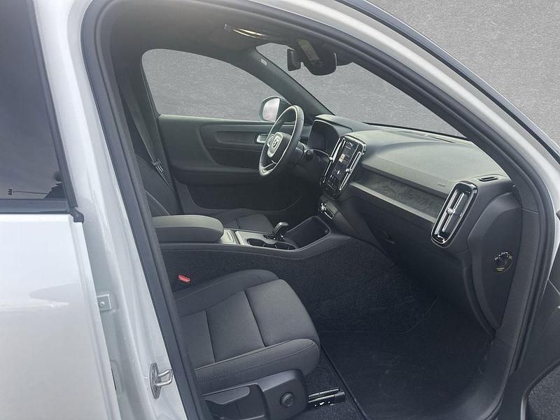 Gebraucht Volvo EX40 Plus 185 kW (252 PS) 2025 Weiß SUV