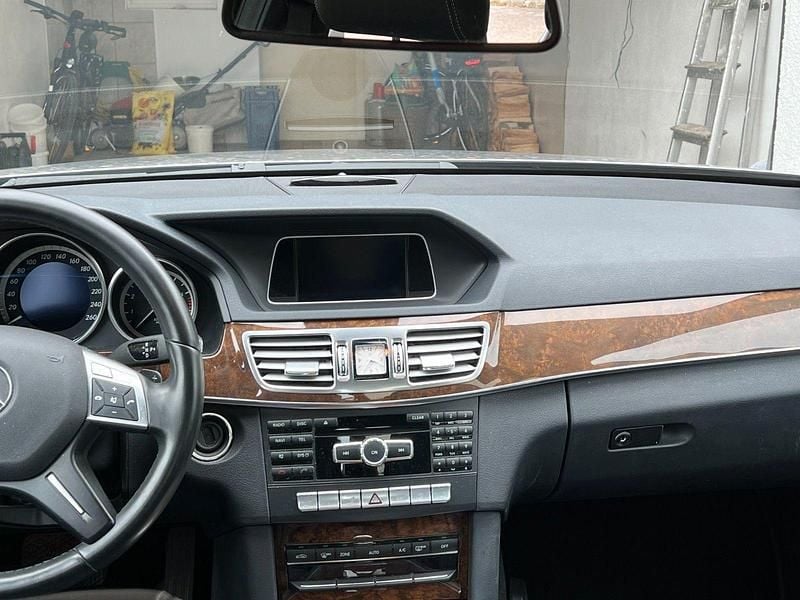Usata Mercedes E250 Elegance 211 CV (155 kW) 2015 Argento Berlina