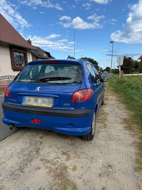 Blau Gebraucht 2005 Peugeot 206 Kleinwagen | 970 € (Fairer Preis) - Bild 1/4