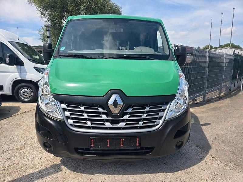 Grün Gebraucht 2016 Renault Master Van | 12.700 € (Guter Preis) - Bild 1/4