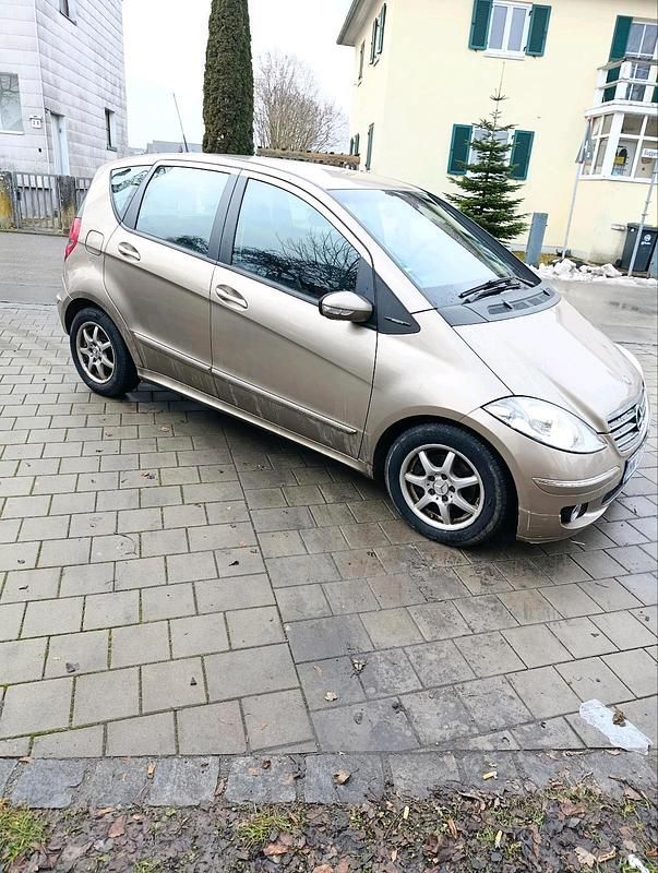 Gebraucht Mercedes A180 Avantgarde 109 PS (80 kW) 2005 Gold Limousine