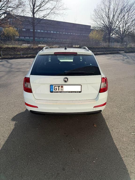 Gebraucht Skoda Octavia Joy 110 PS (80 kW) 2016 Weiß Kleinwagen