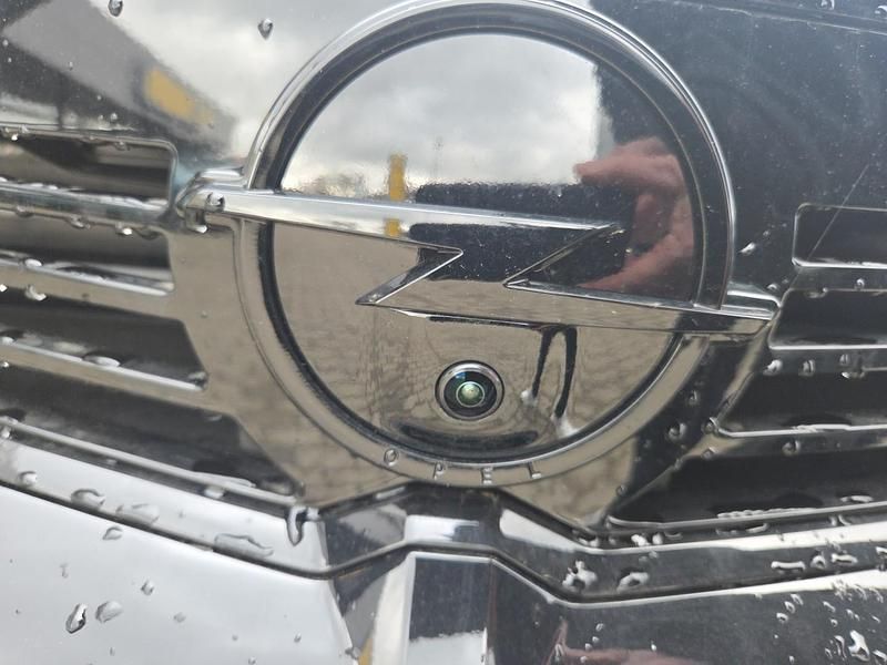 Neu Opel Astra 131 PS (96 kW) 2025 Lackierung schwarz perla nera/typ aussenverkleidung metallic perlmutt Kombi